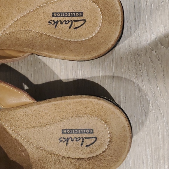 Clarks Sandal 9M Women's 4 strap leather slip on wedge - Picture 2 of 5